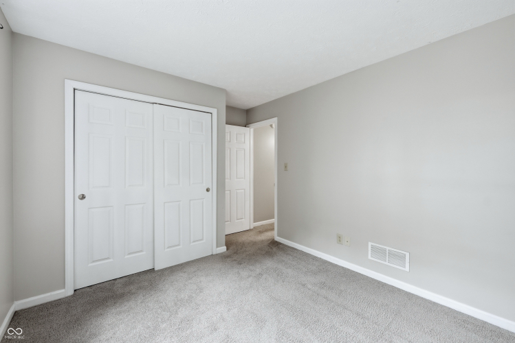Listing Image 26
