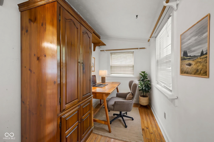 Listing Image 18
