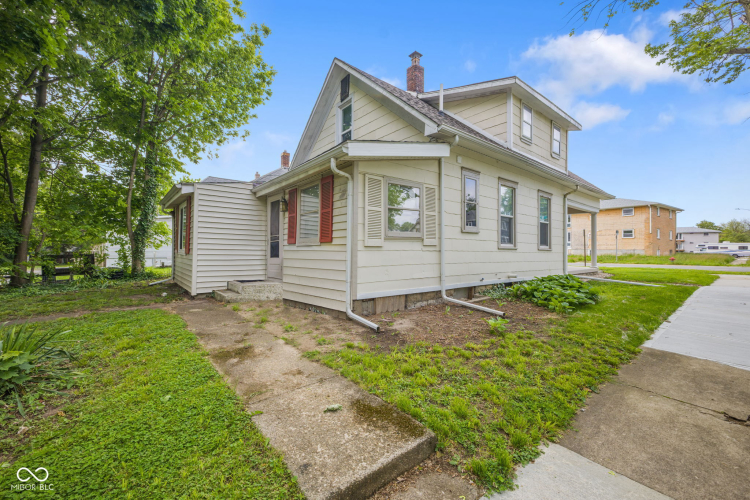 Listing Image 3