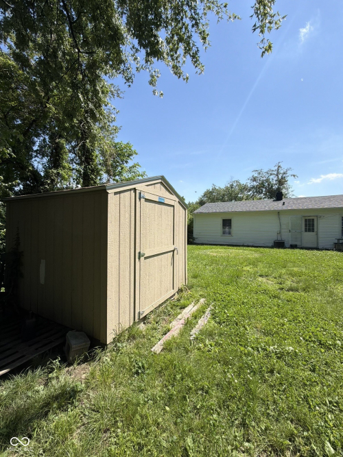 Listing Image 16