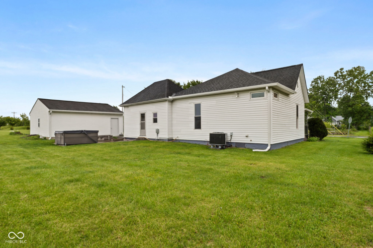 Listing Image 23