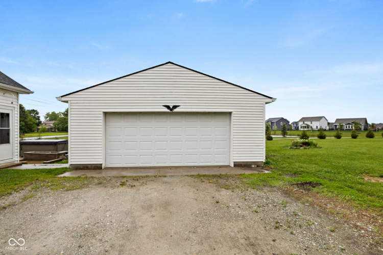 Listing Image 25
