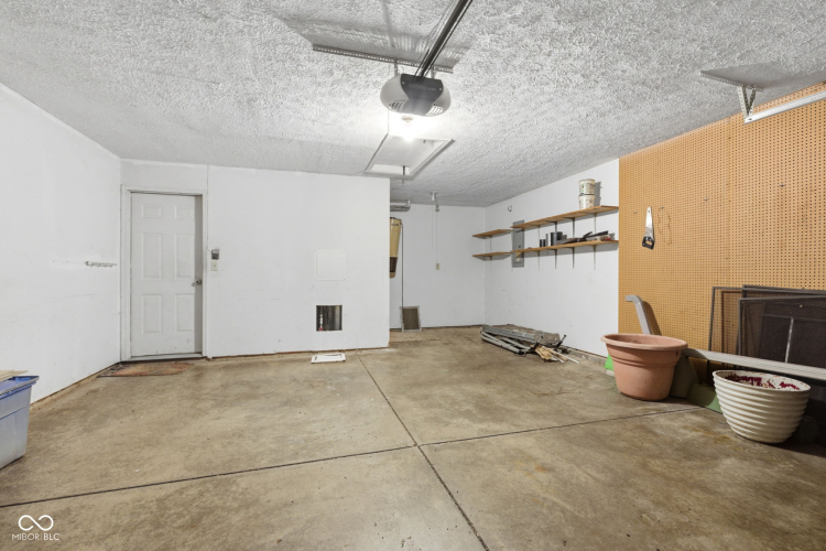 Listing Image 29