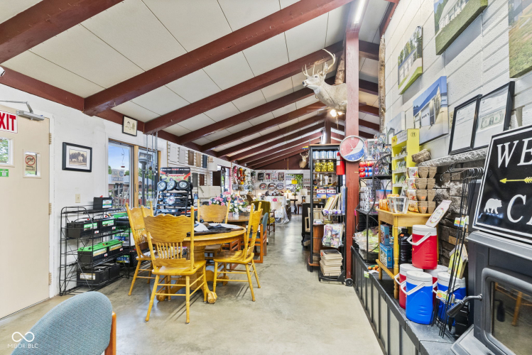 Listing Image 14