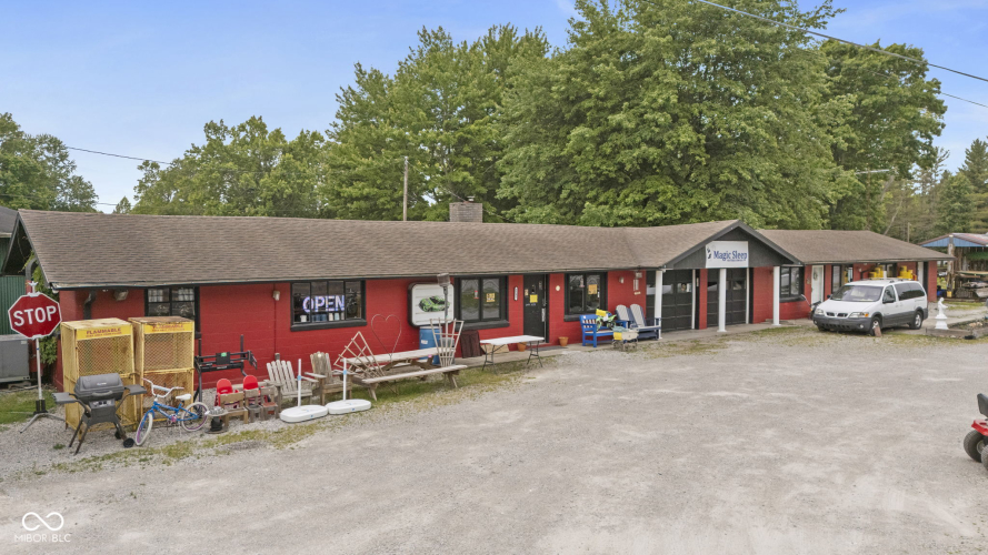 Listing Image 3