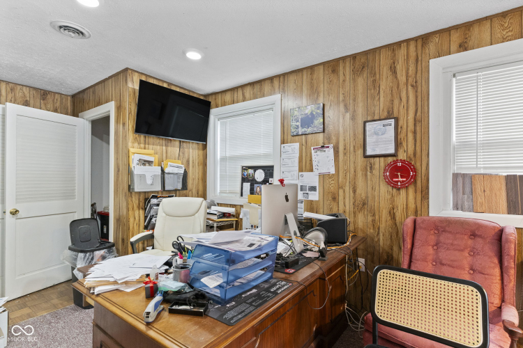 Listing Image 26