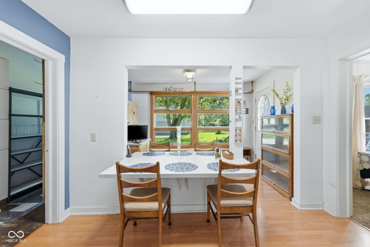 Listing Image 18