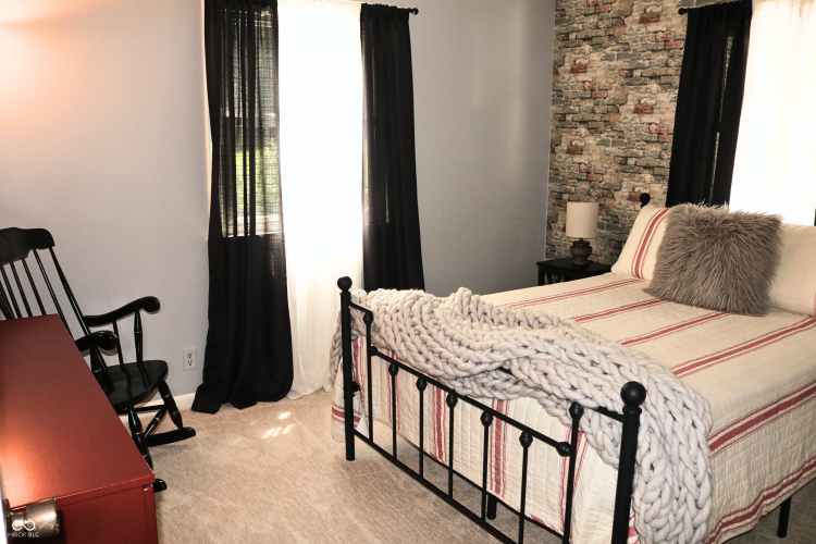 Listing Image 106