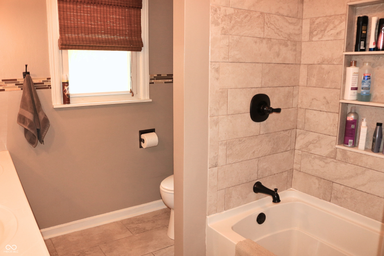 Listing Image 117