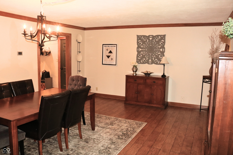 Listing Image 54