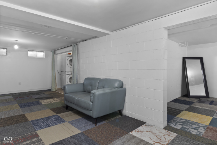 Listing Image 25