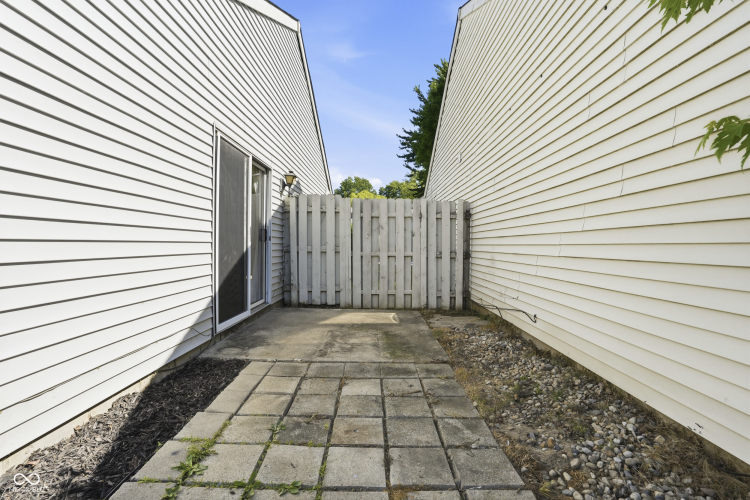 Listing Image 20