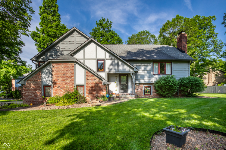 4014 S Creekside Drive New Palestine, IN 46163