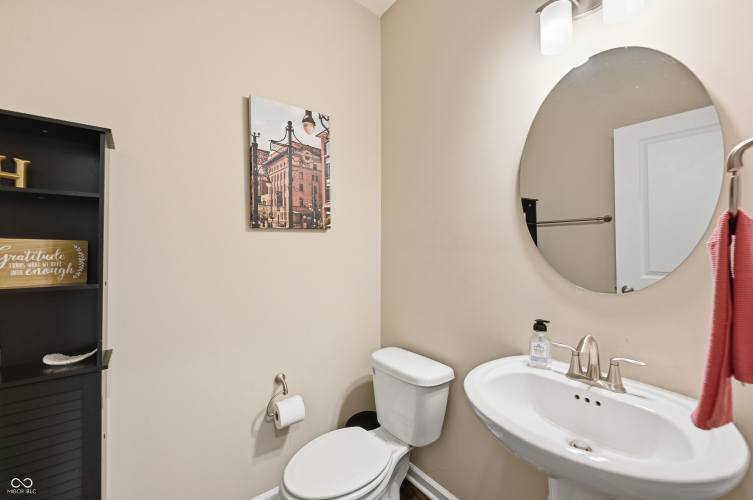 Listing Image 19