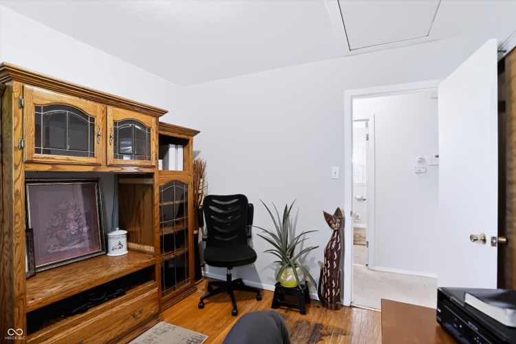 Listing Image 21