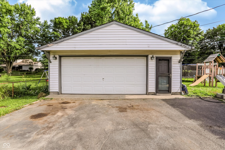 Listing Image 41