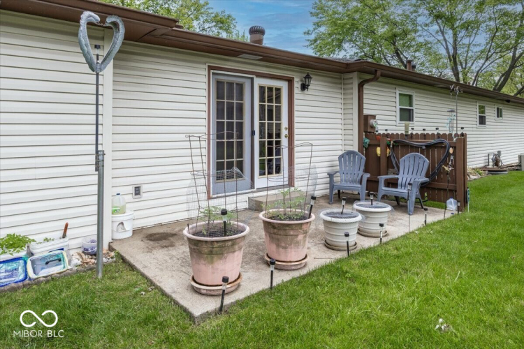 Listing Image 19
