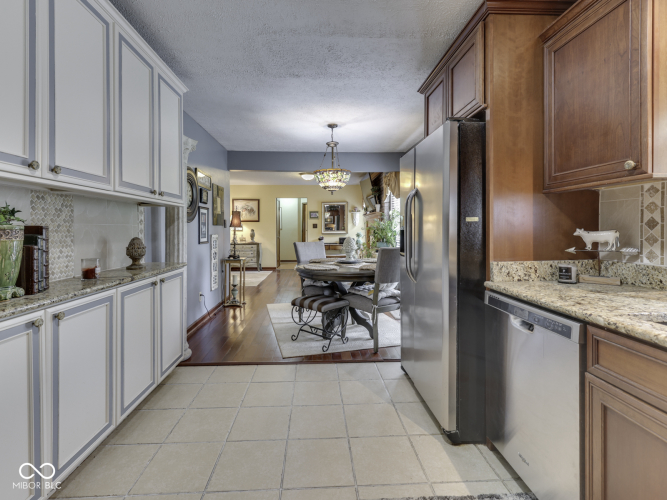 Listing Image 17