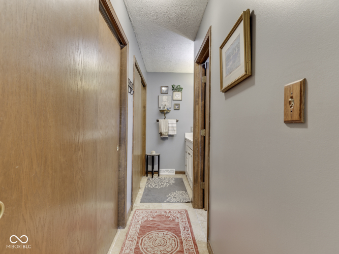 Listing Image 24