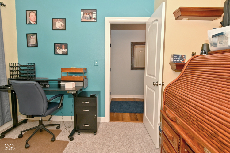 Listing Image 19