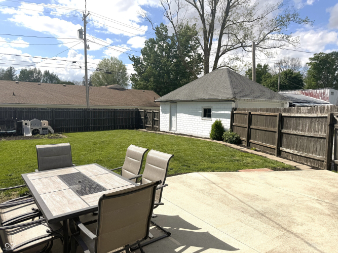 Listing Image 10