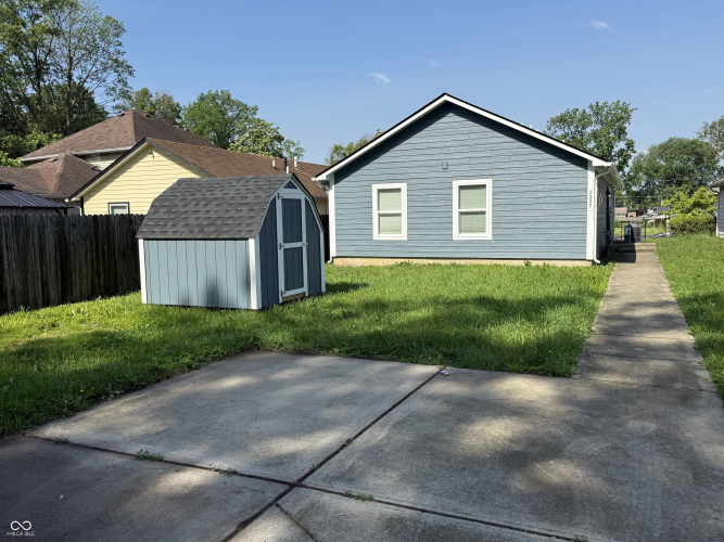 Listing Image 5