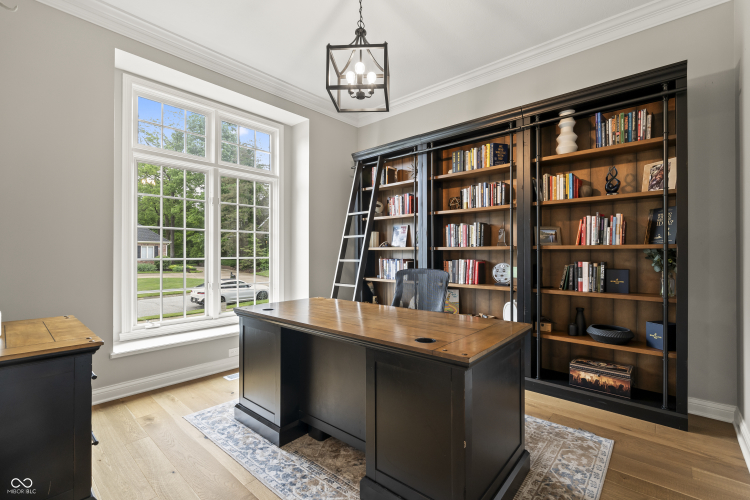 Listing Image 12