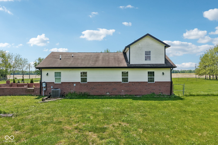 Listing Image 64