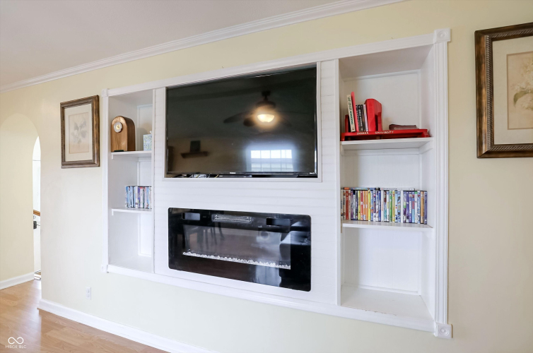 Listing Image 7