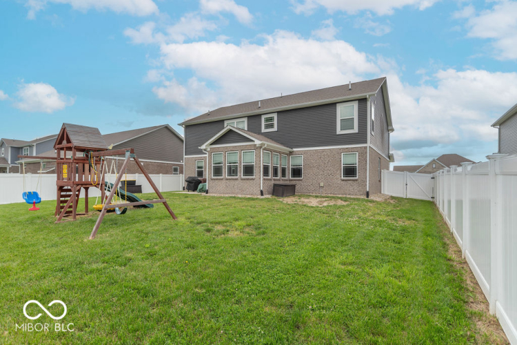Listing Image 43