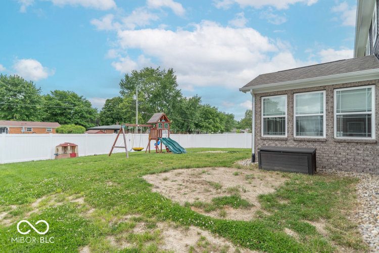 Listing Image 44
