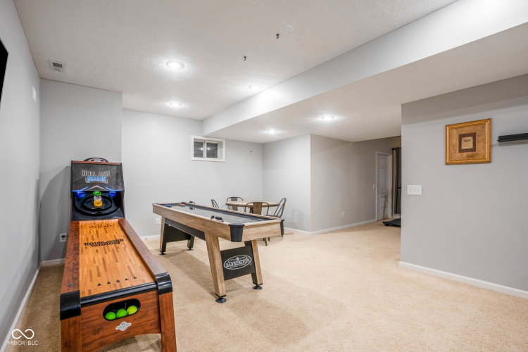 Listing Image 52