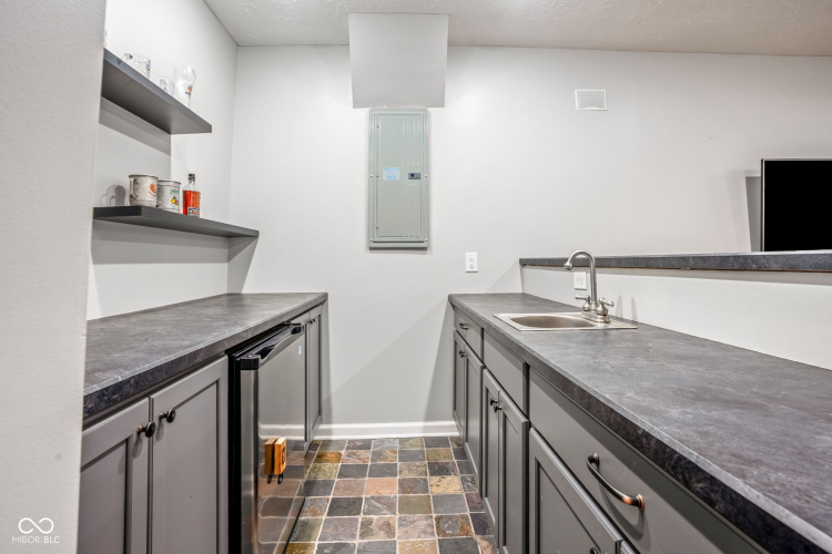 Listing Image 55