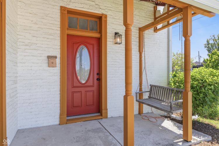 Listing Image 3