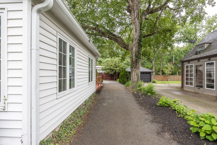 Listing Image 49