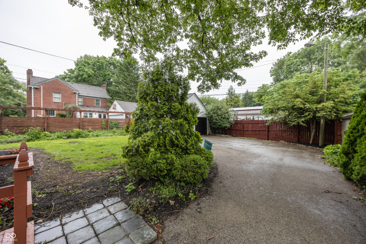 Listing Image 52