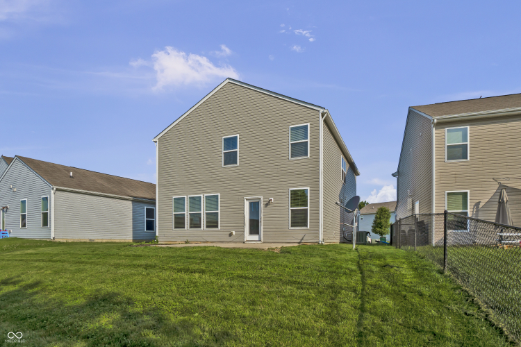 Listing Image 44