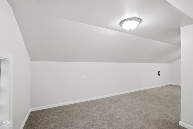 Listing Image 38
