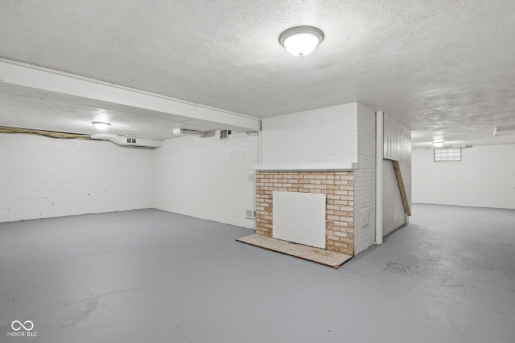 Listing Image 47