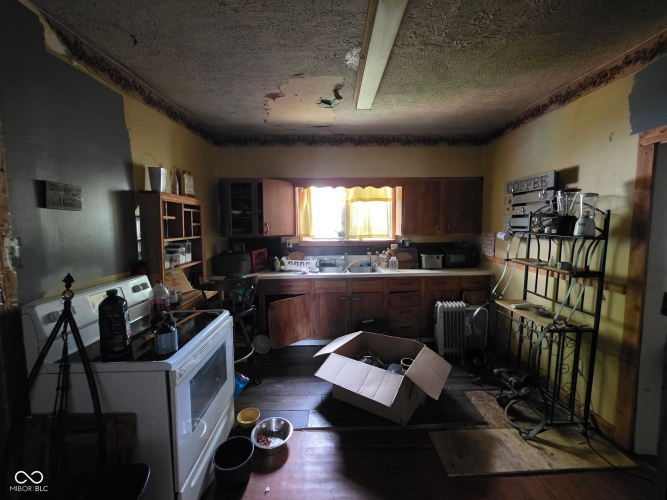 Listing Image 17