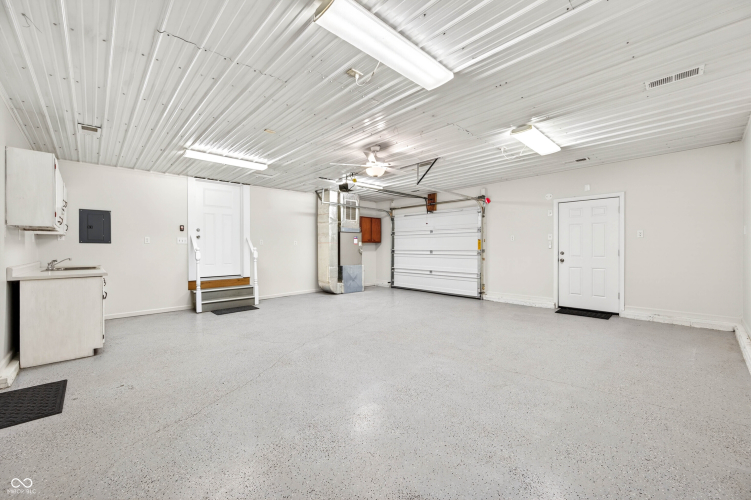 Listing Image 52