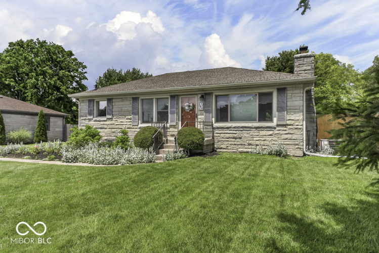 Listing Image 5