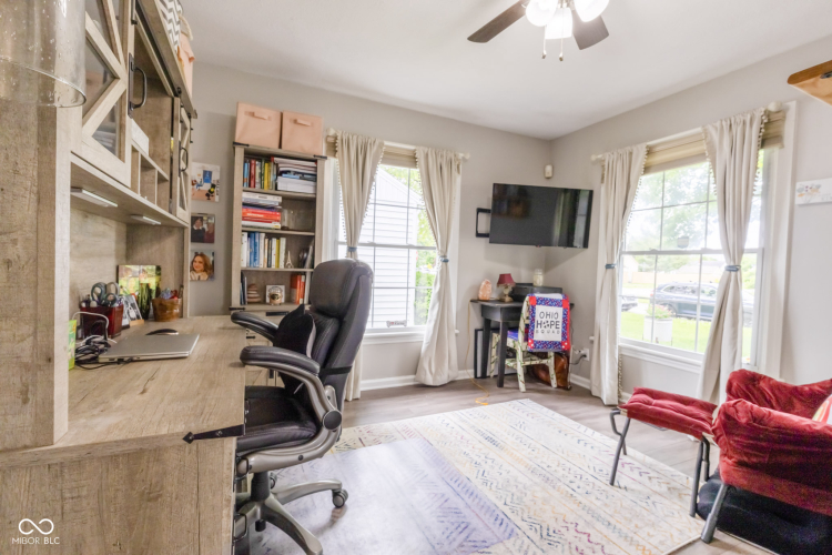 Listing Image 15