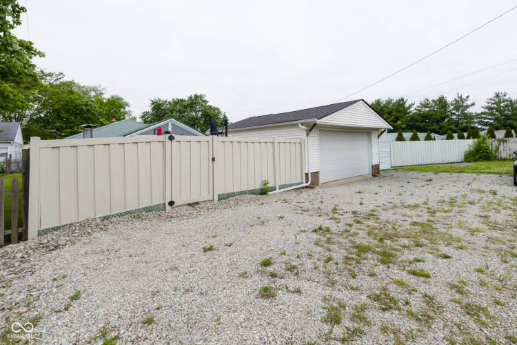 Listing Image 52