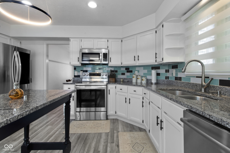 Listing Image 19