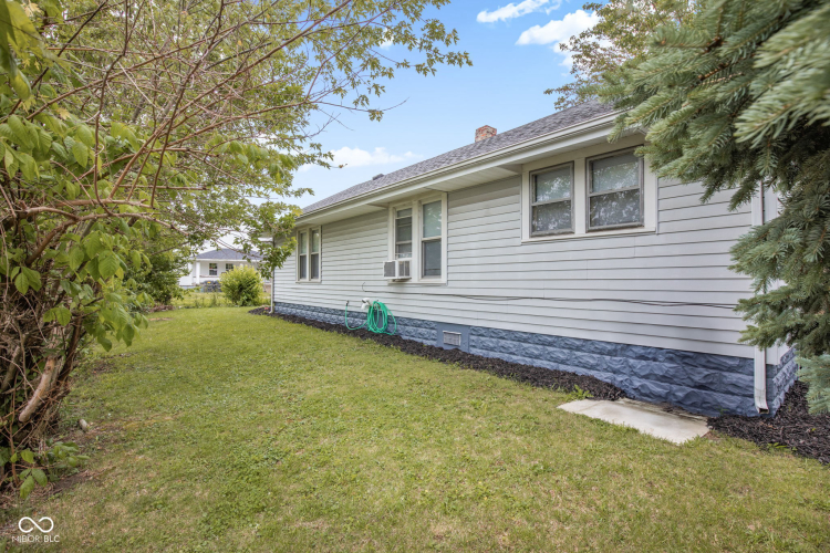 Listing Image 18