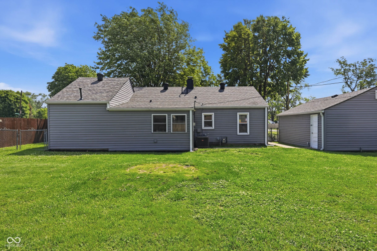 Listing Image 20