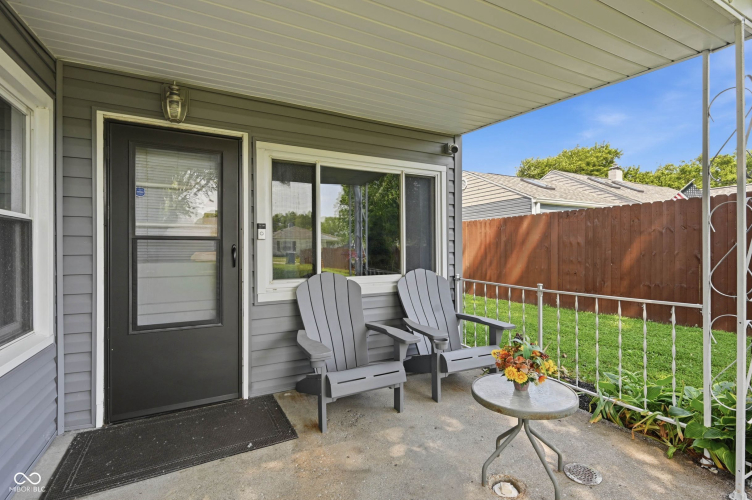 Listing Image 3