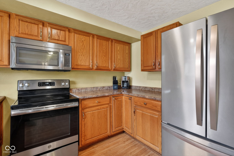 Listing Image 18