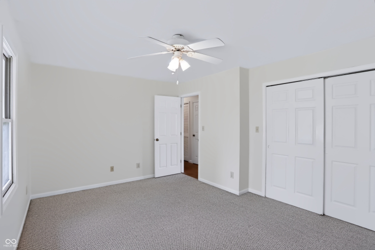 Listing Image 28